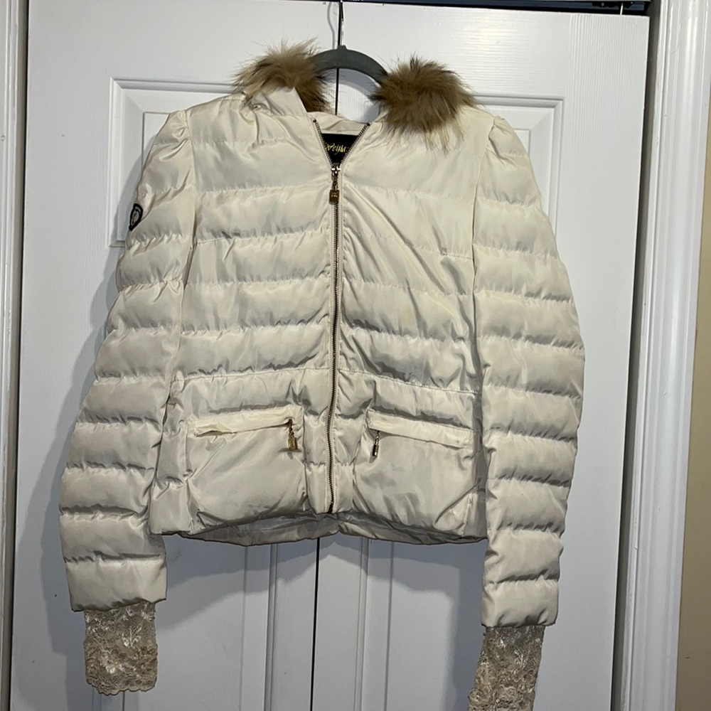 white puffer